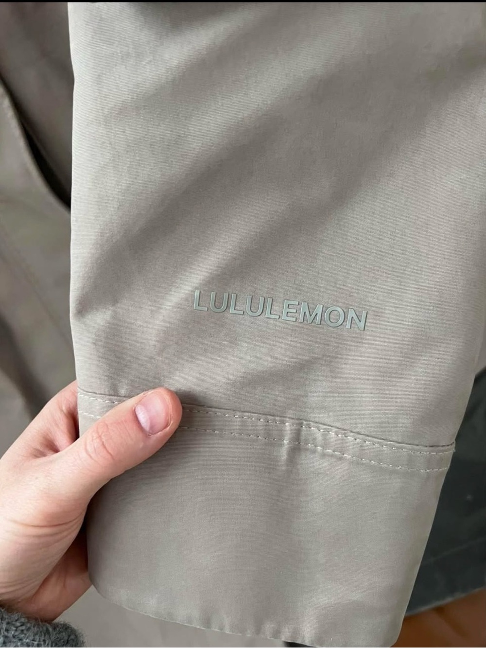 lululemon rain jacket - Picture 5 of 9